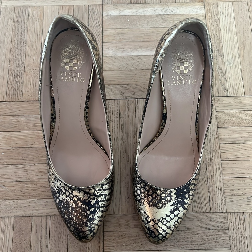 Vince Camuto Gold Arched Textured Pumps - Picture 2 of 3